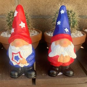 💙 ❤️ TWO Gnomes Decor